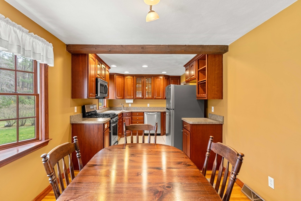9 Prancing Road
