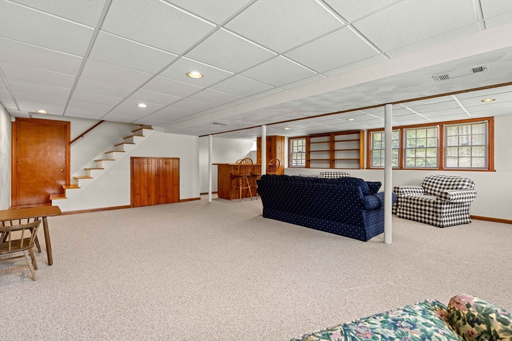 9 Prancing Road