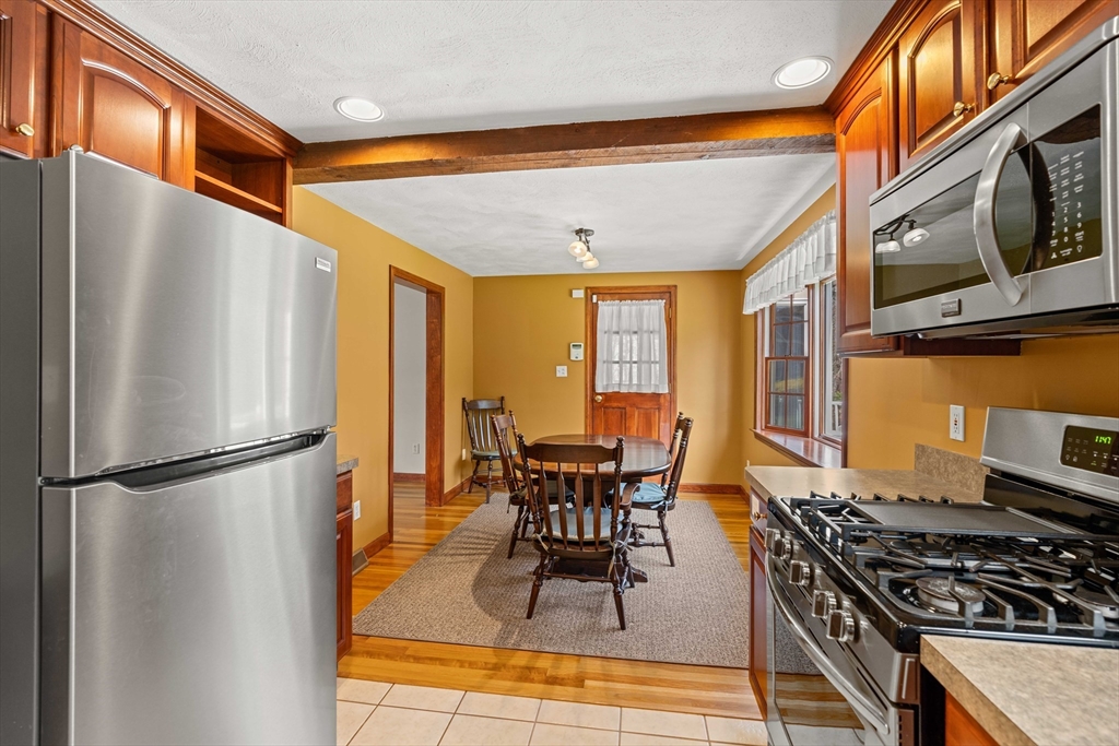 9 Prancing Road