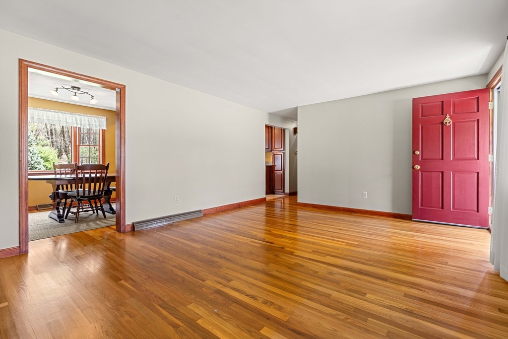9 Prancing Road