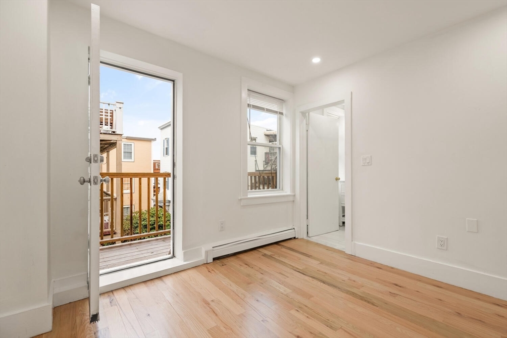 464 E 3rd # 1