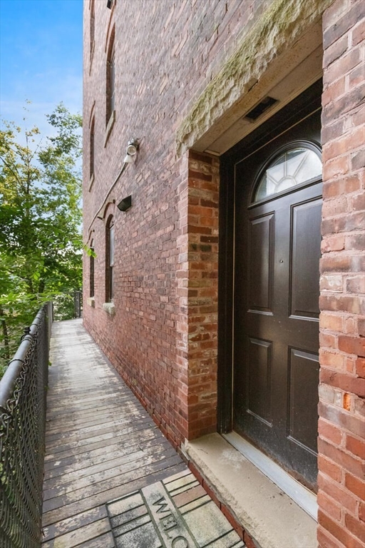 149 Winthrop Rd # 1