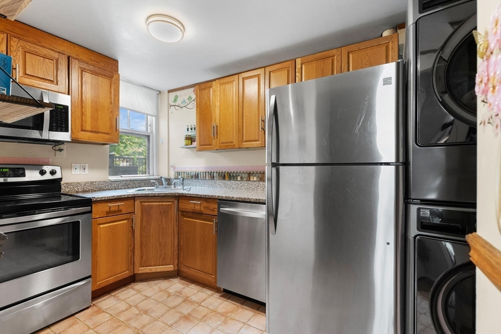 149 Winthrop Rd # 1