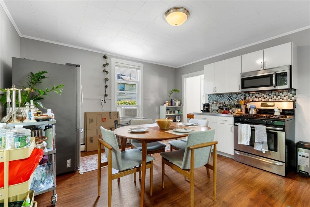 17 Holworthy Pl # 17