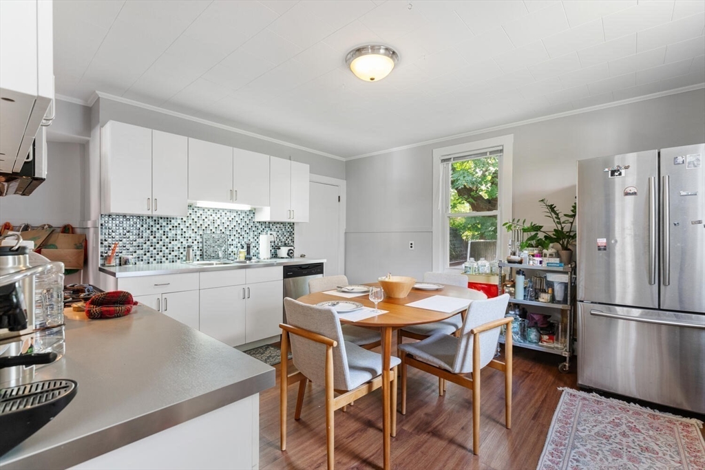 17 Holworthy Pl # 17