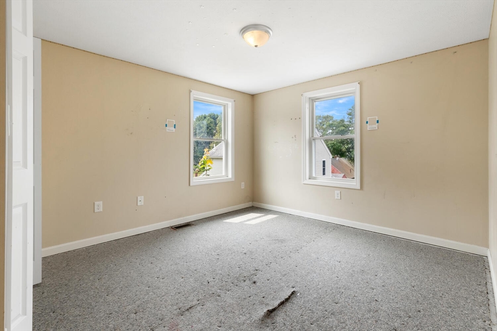 8 Aberdeen St