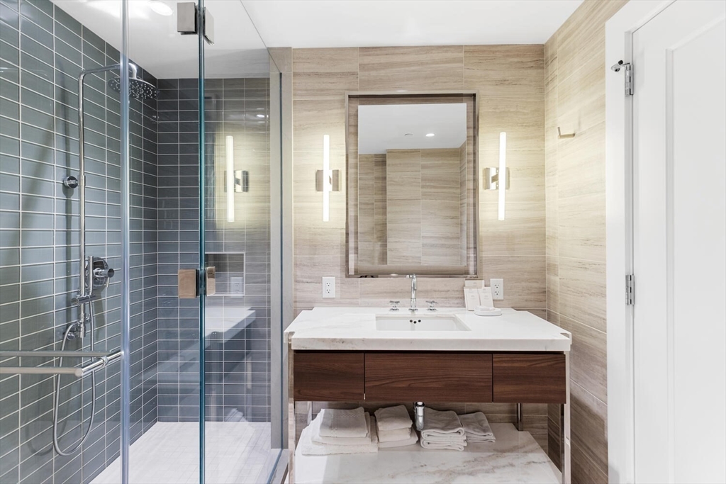 430 Stuart St # 1518