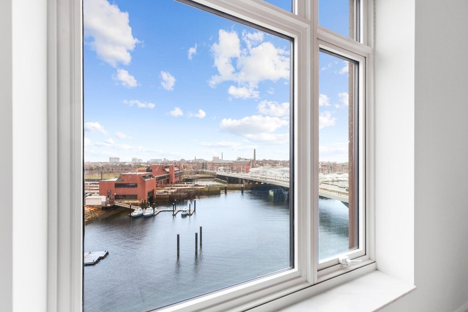 100 Lovejoy Wharf # 8H