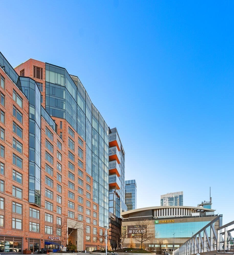 100 Lovejoy Wharf # 8H