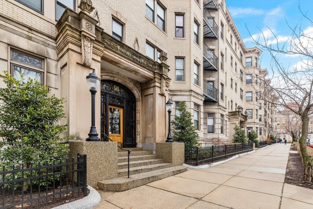 56 Charlesgate E # 135