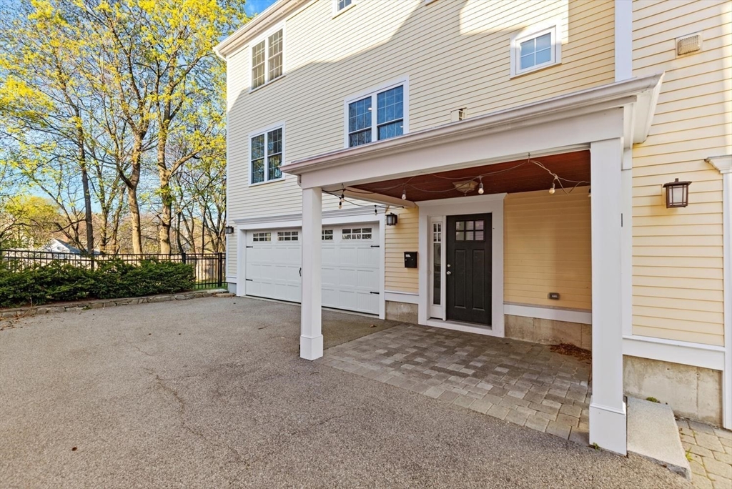 42-44 Oakview Terrace # 42