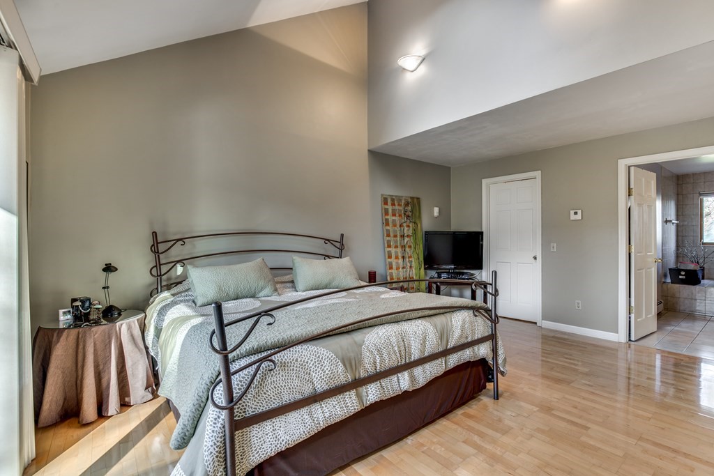 11 Beethoven Ave # 11