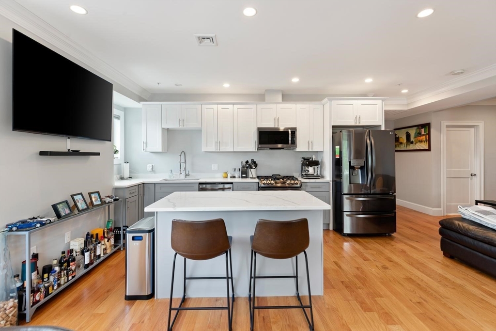 23 Bowdoin Ave # 5