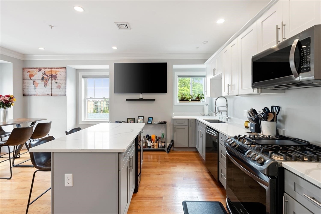 23 Bowdoin Ave # 5