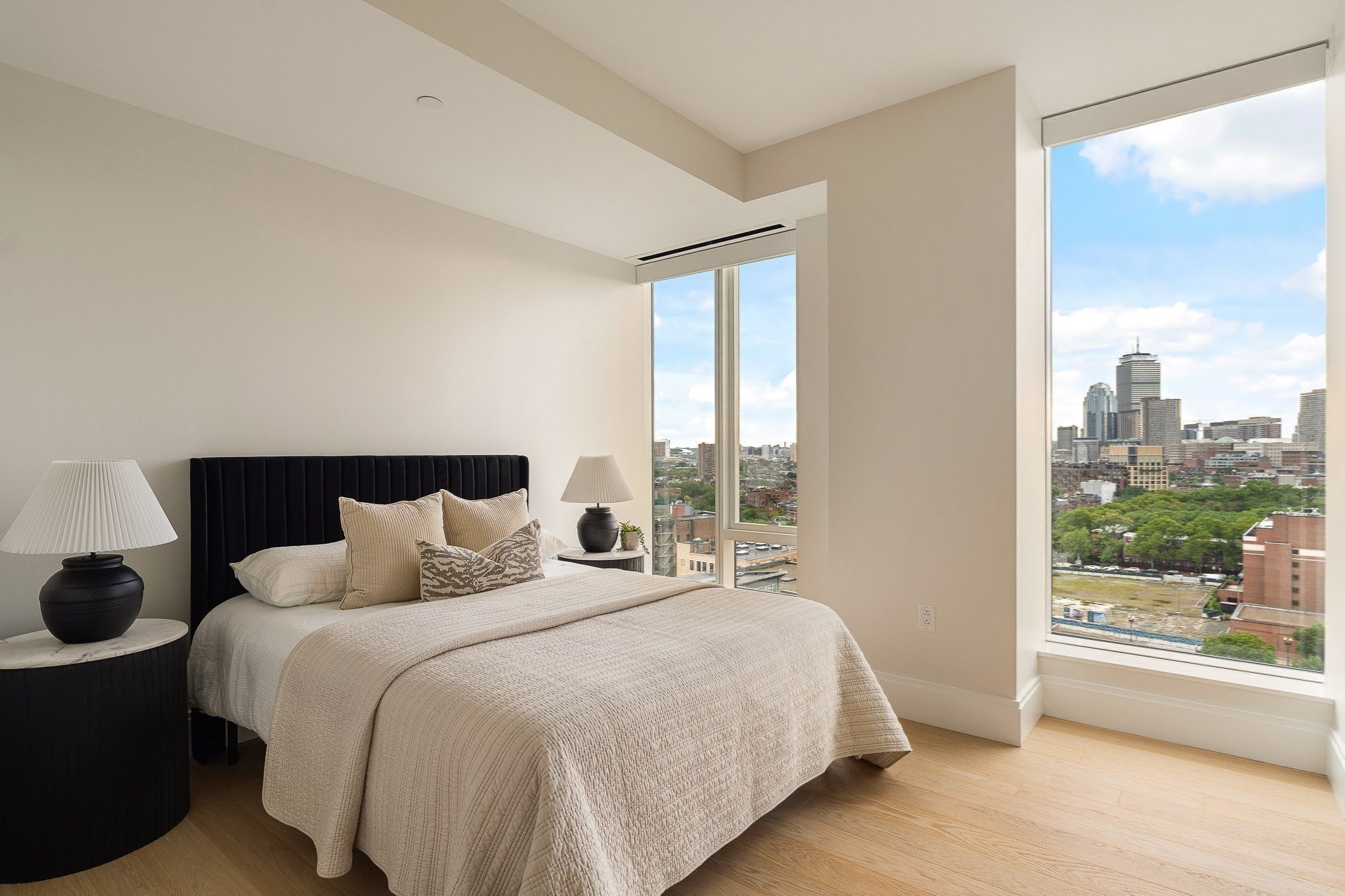 380 Harrison Ave Unit: PH1J