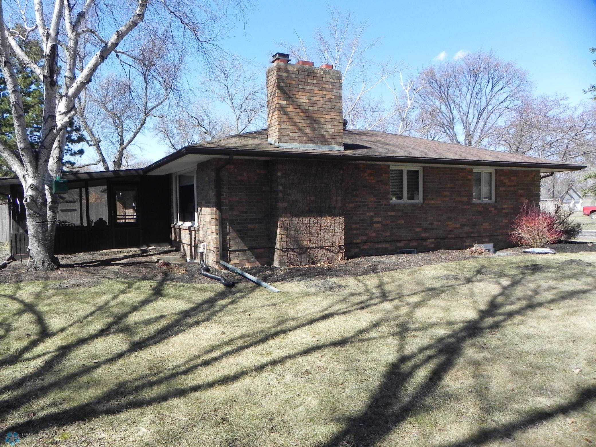 1 35th Avenue NE