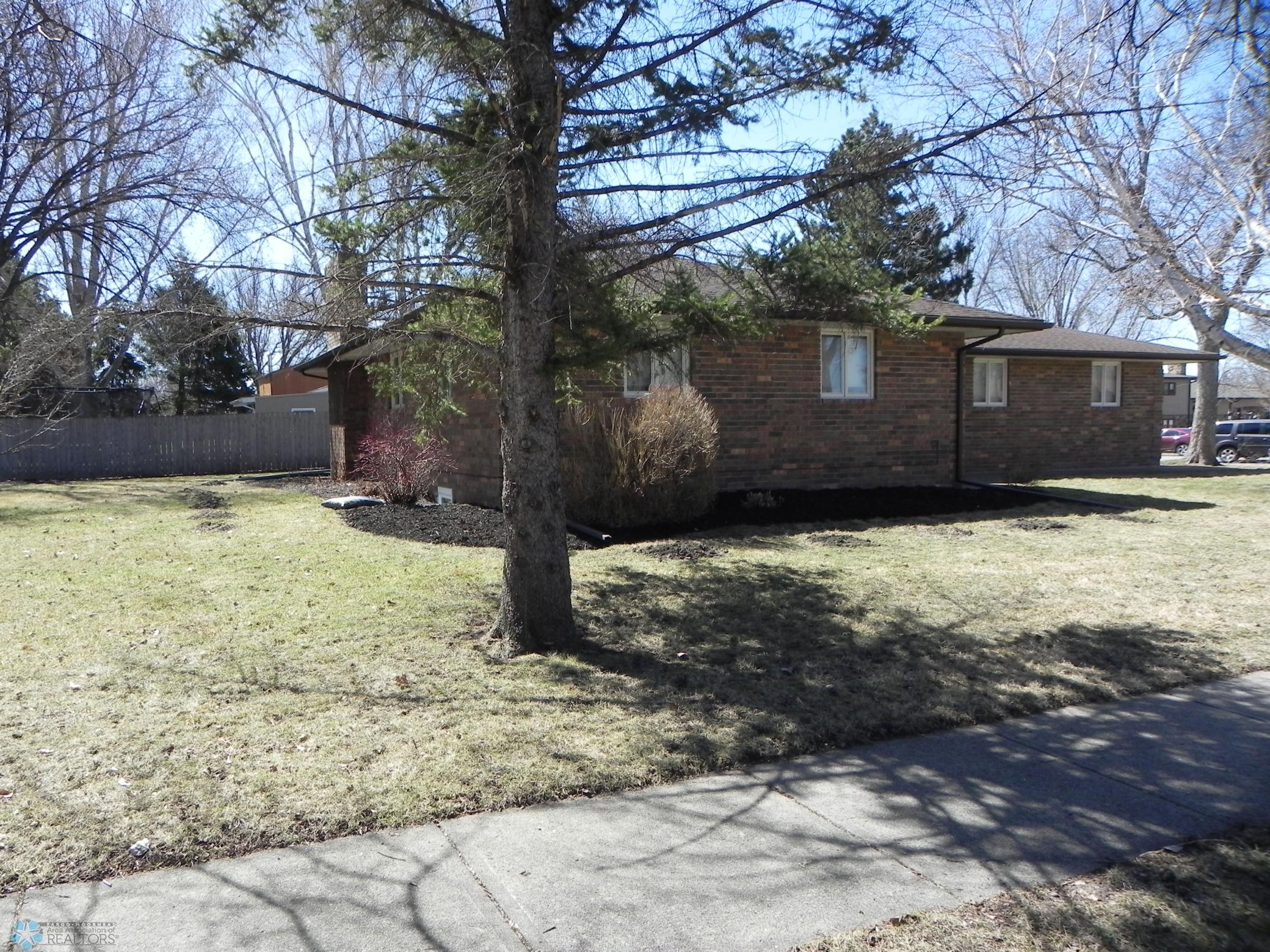 1 35th Avenue NE