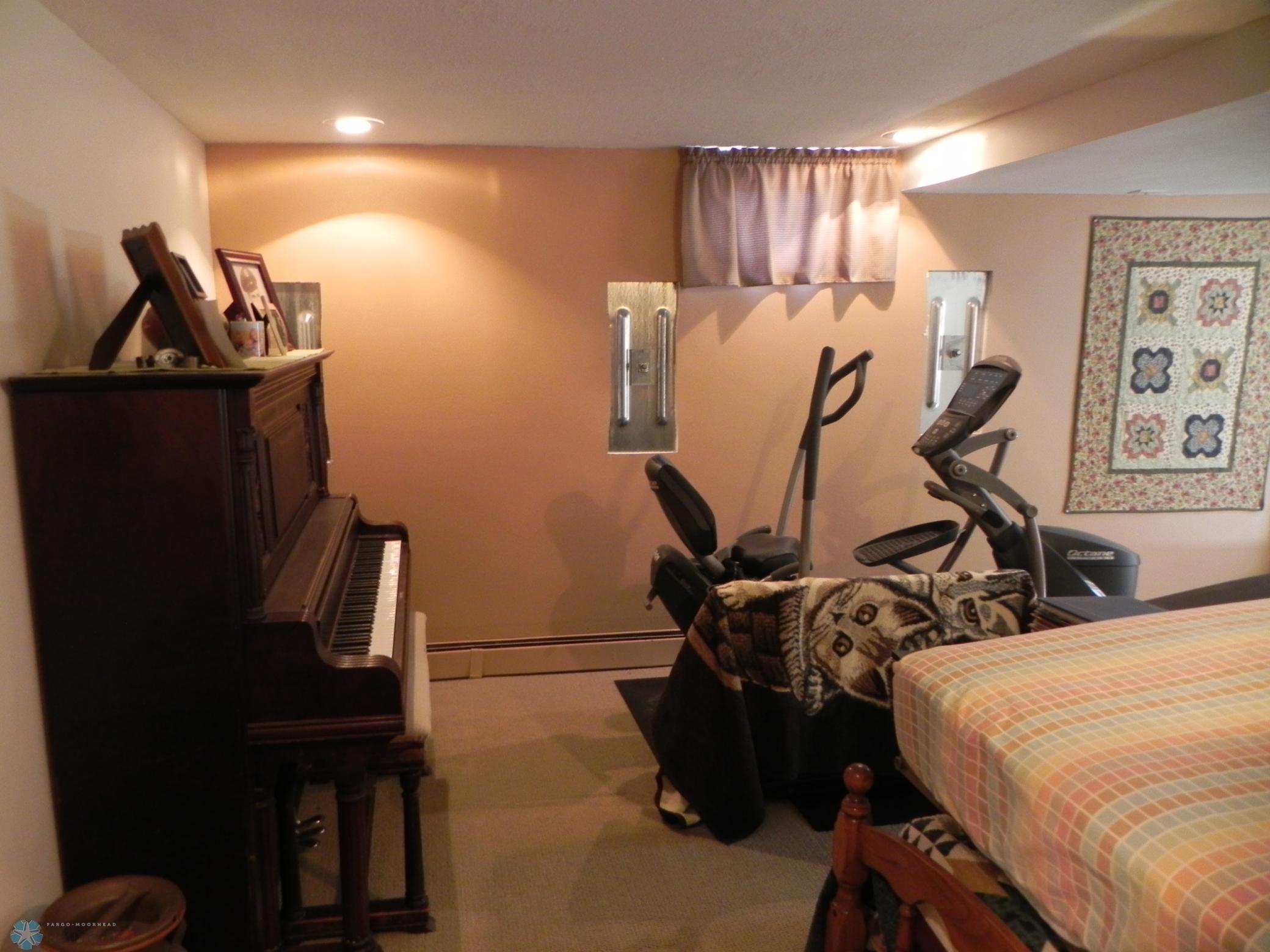 1 35th Avenue NE