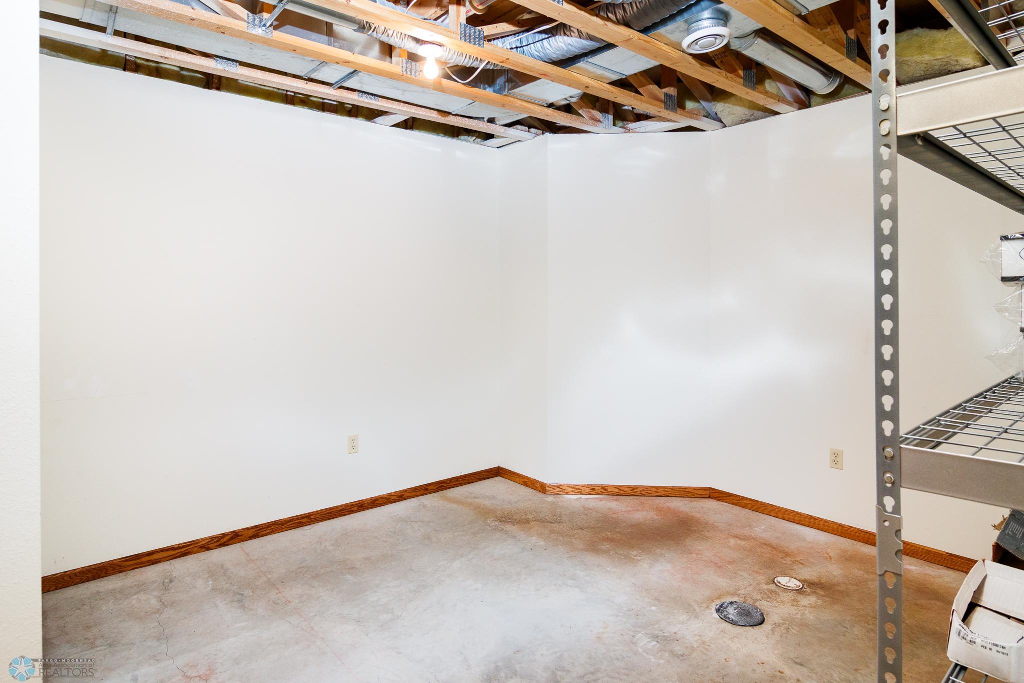 128 N Woodcrest Drive N