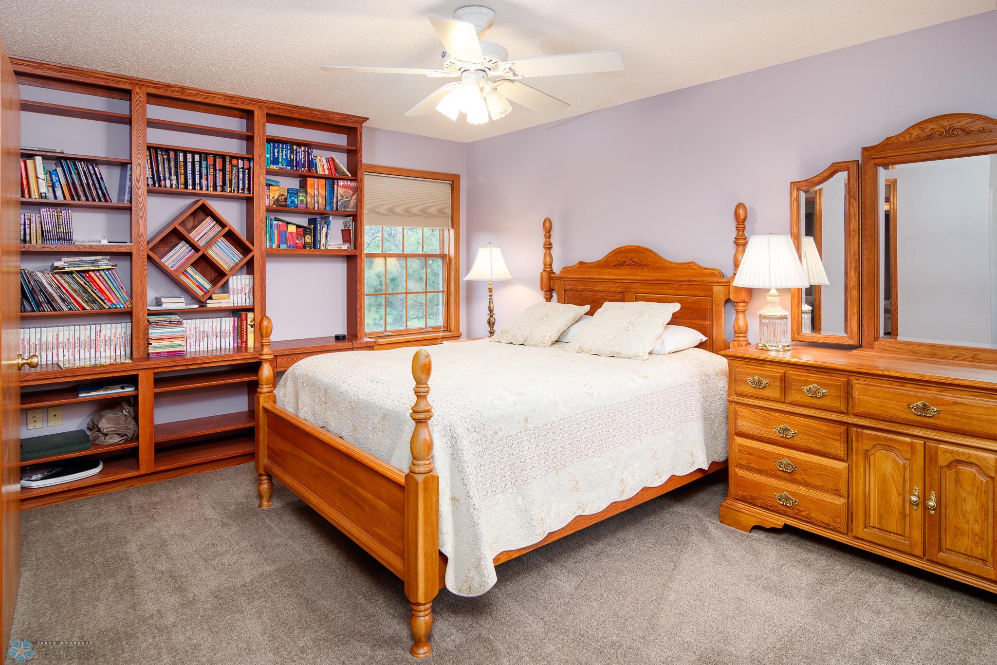 128 N Woodcrest Drive N