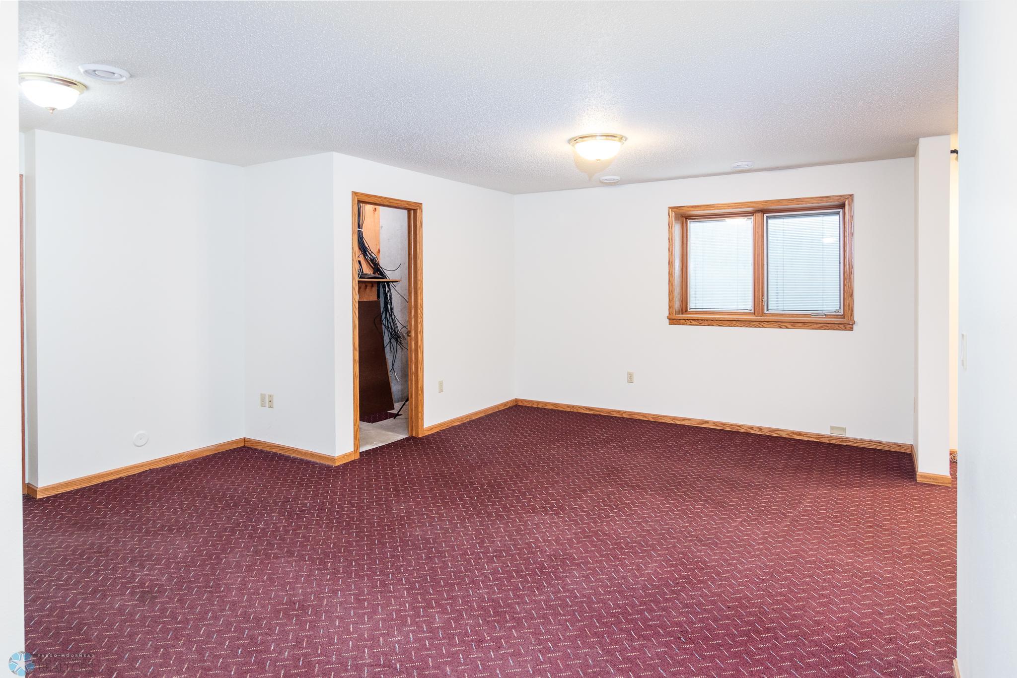 128 N Woodcrest Drive N