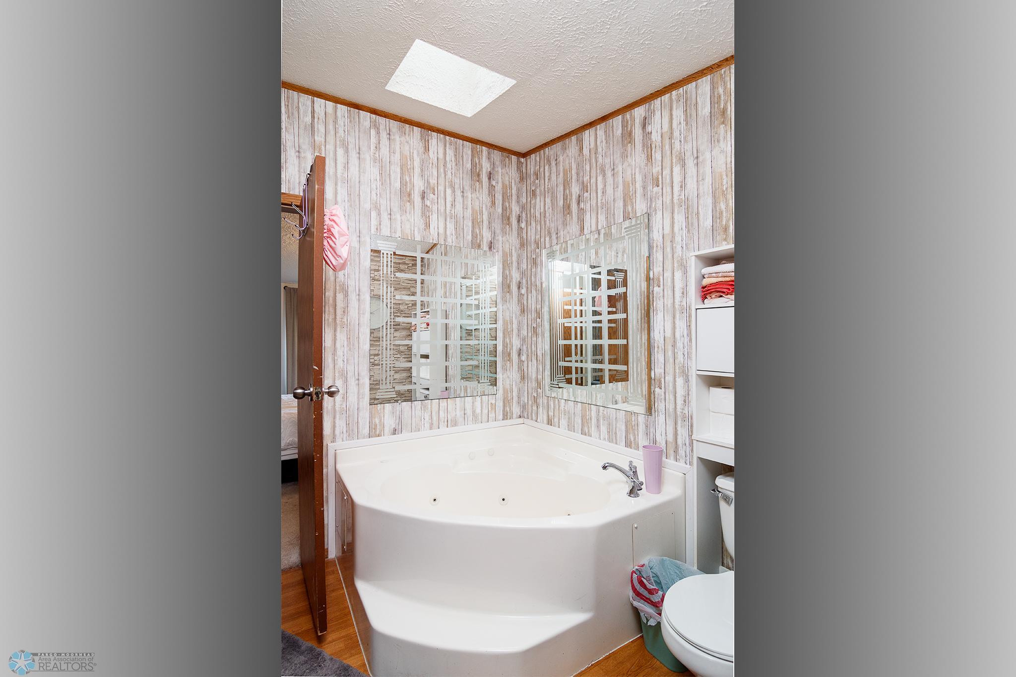 219 6th Avenue S