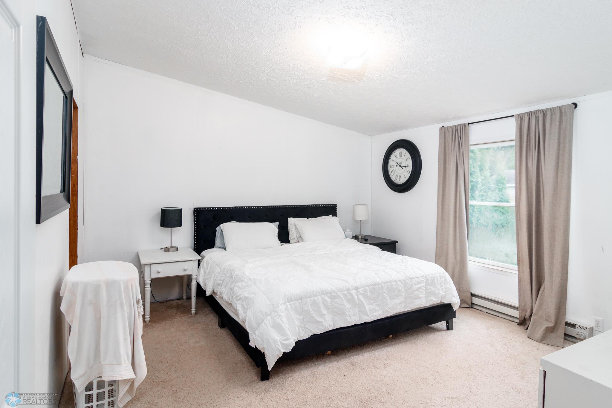 219 6th Avenue S