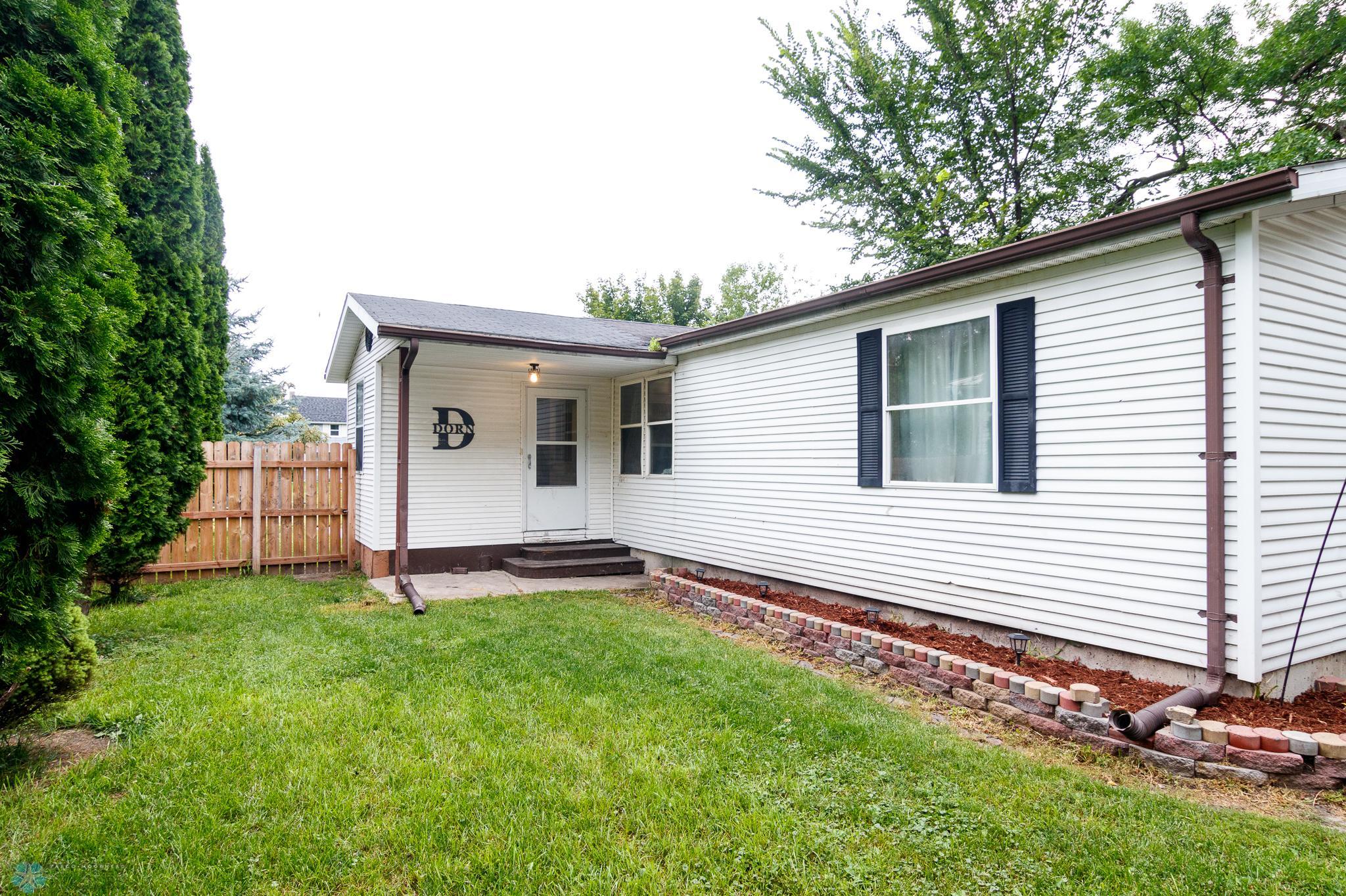 219 6th Avenue S