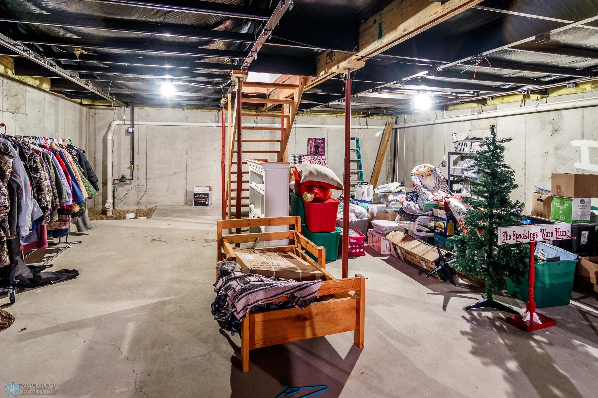 219 6th Avenue S