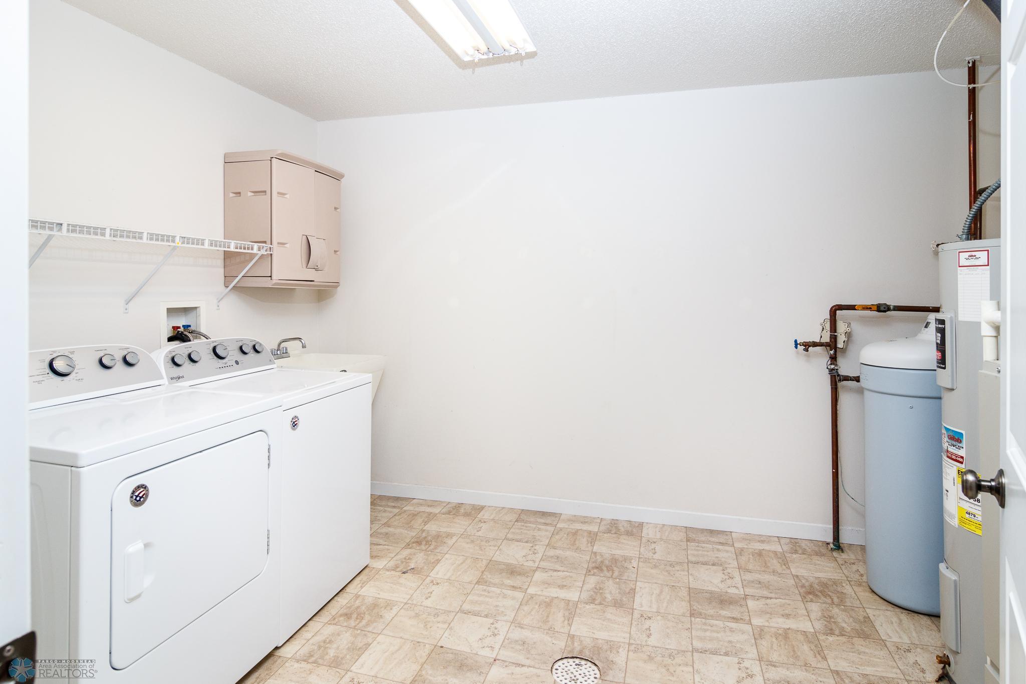 819 Cinnamon Ridge Place