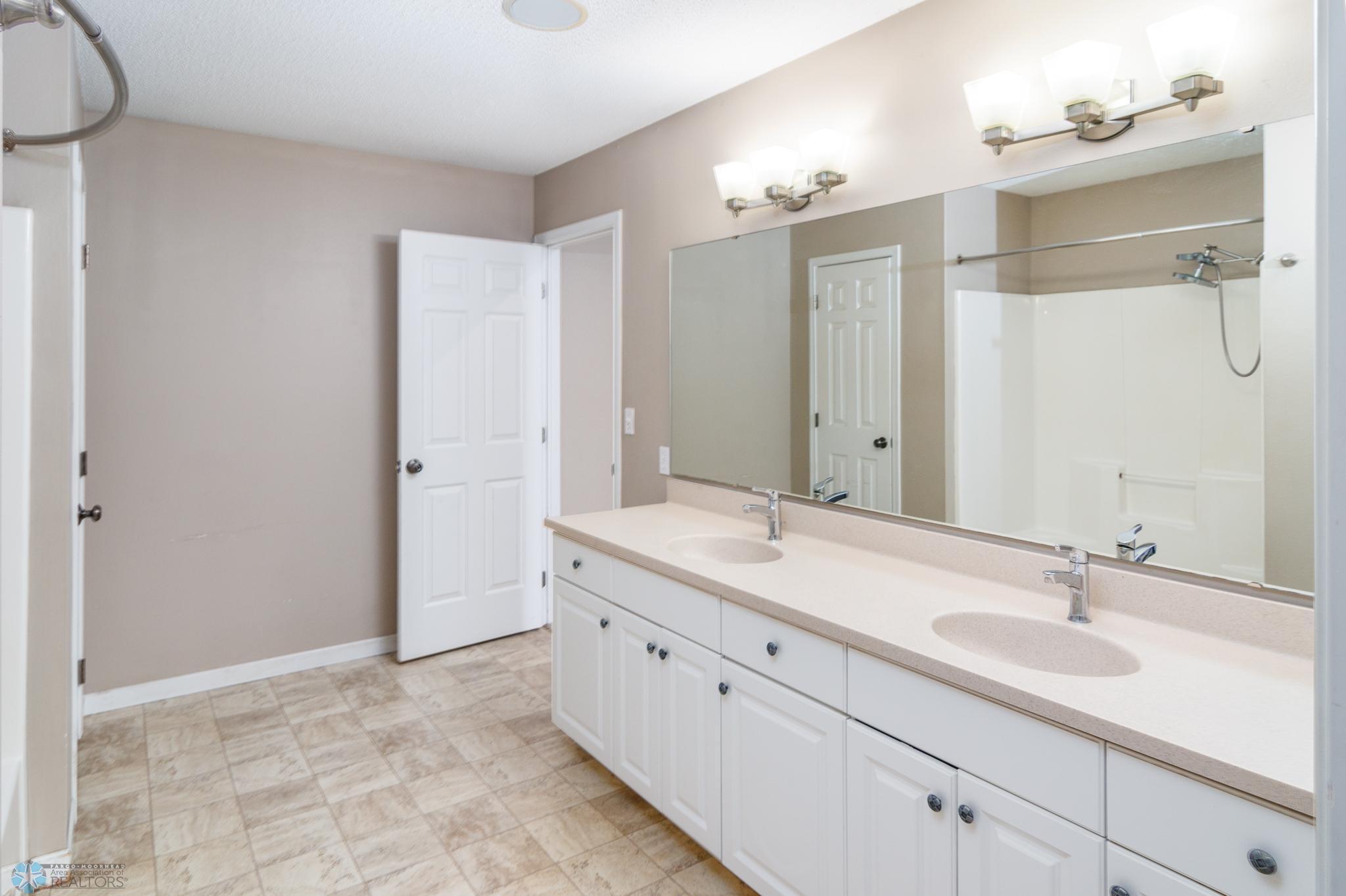 819 Cinnamon Ridge Place