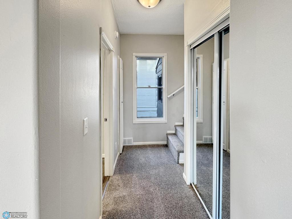 615 1st Street N