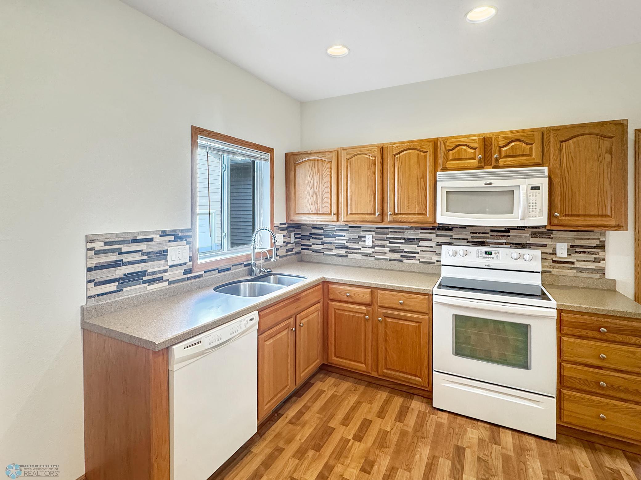 816 3rd Street N Unit: 816