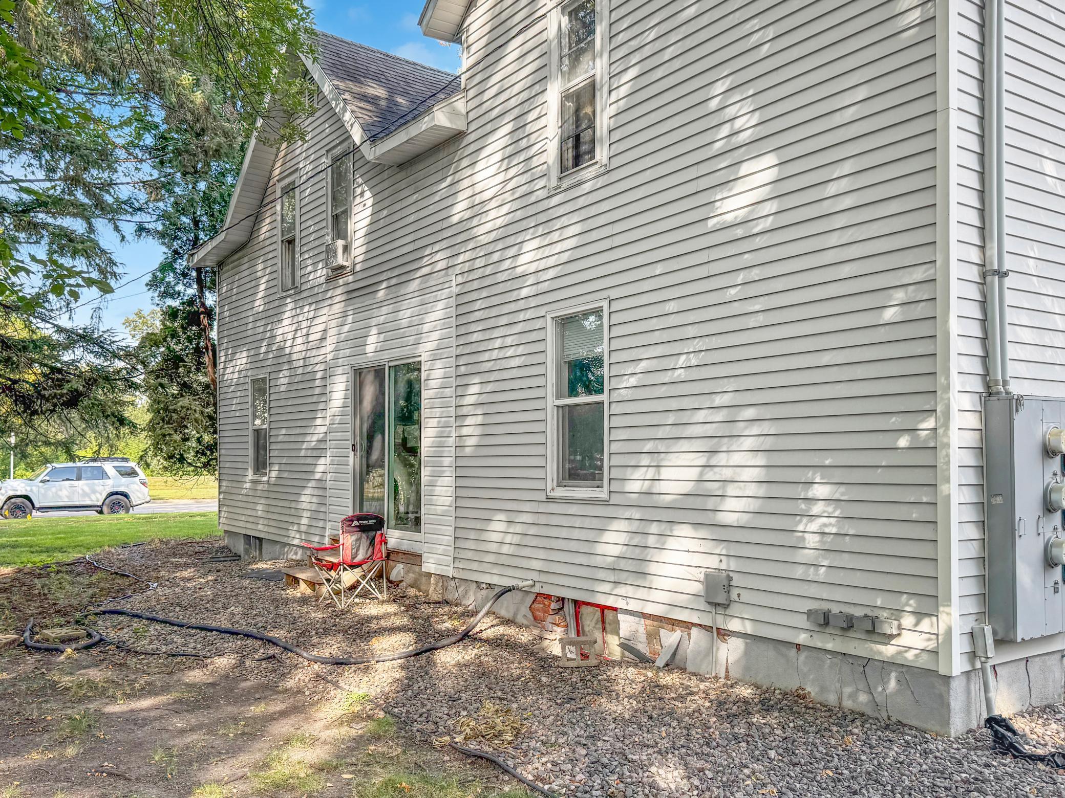 424 4th Street S