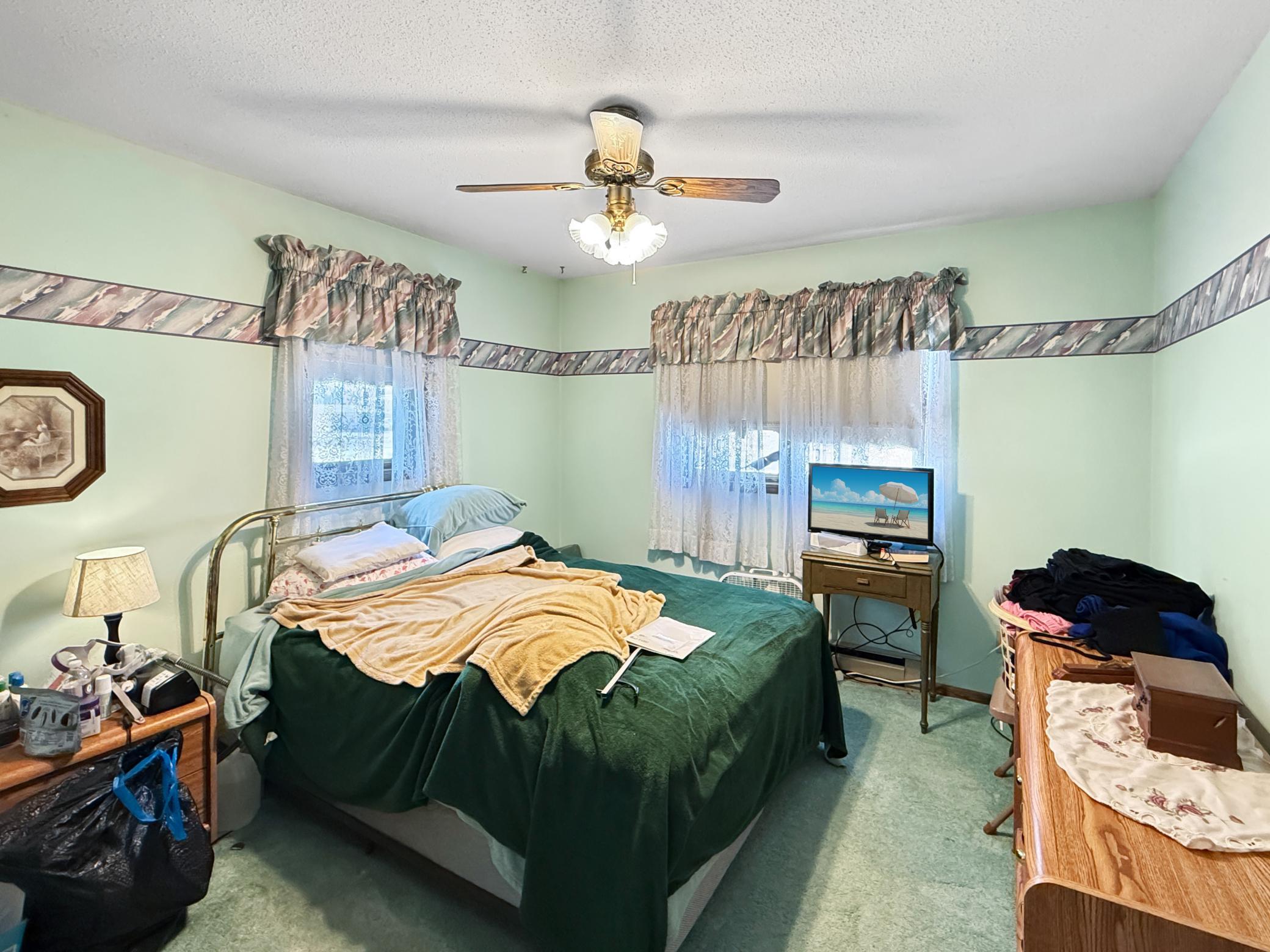 2402 18th Street S Unit: 3