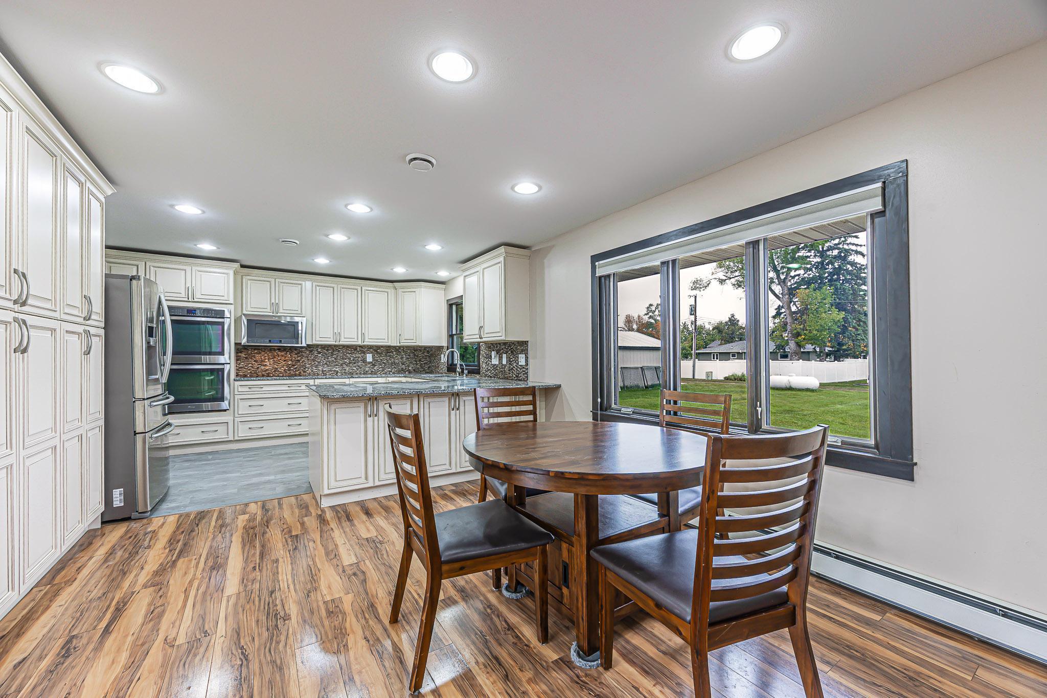 322 4th Ave SE