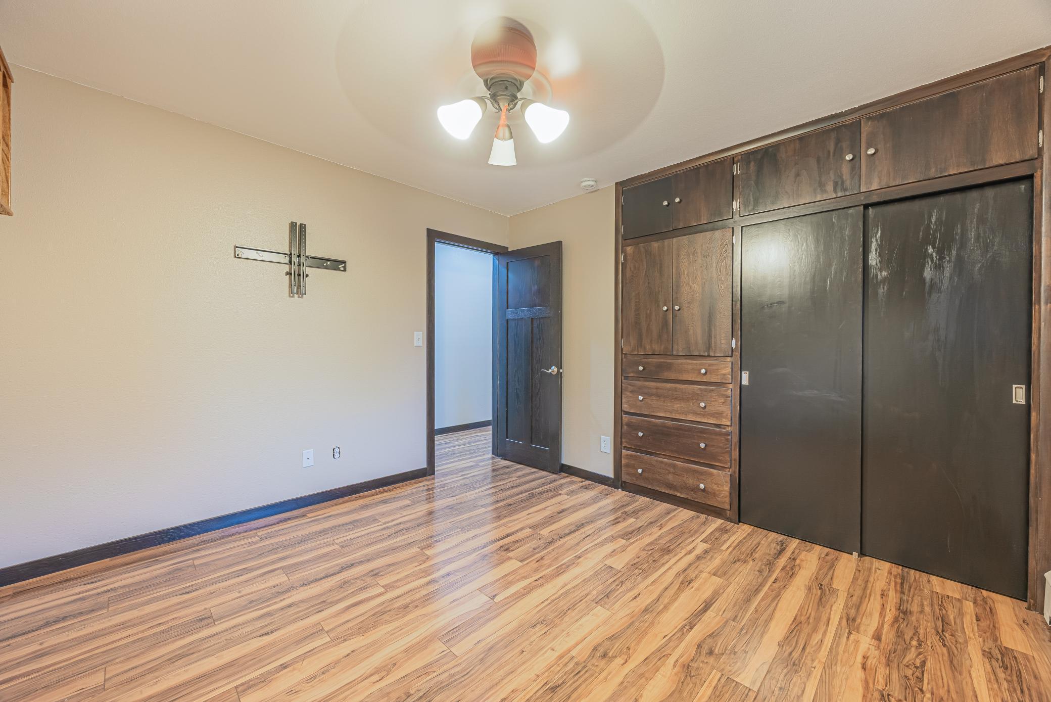 322 4th Ave SE