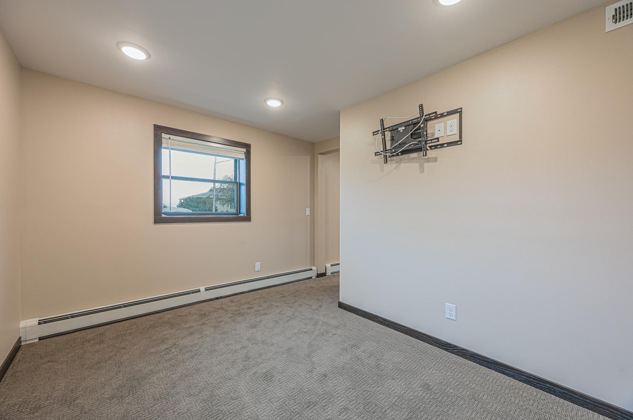 322 4th Ave SE