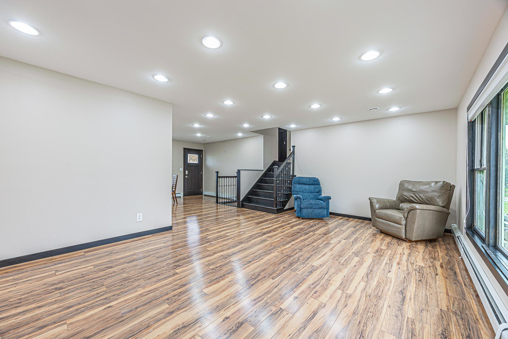 322 4th Ave SE
