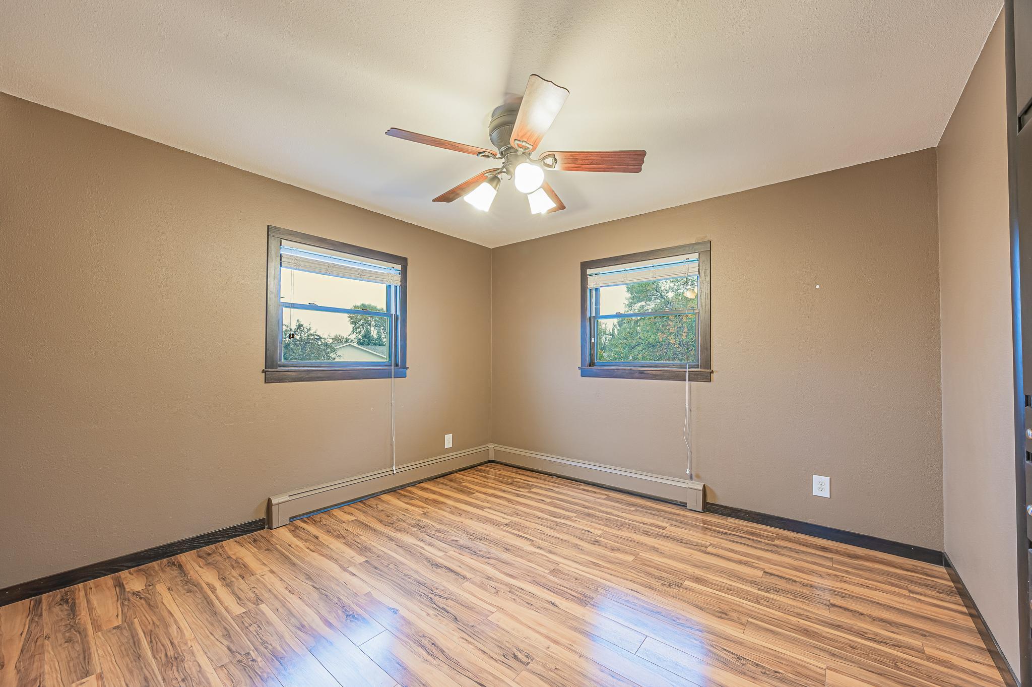 322 4th Ave SE