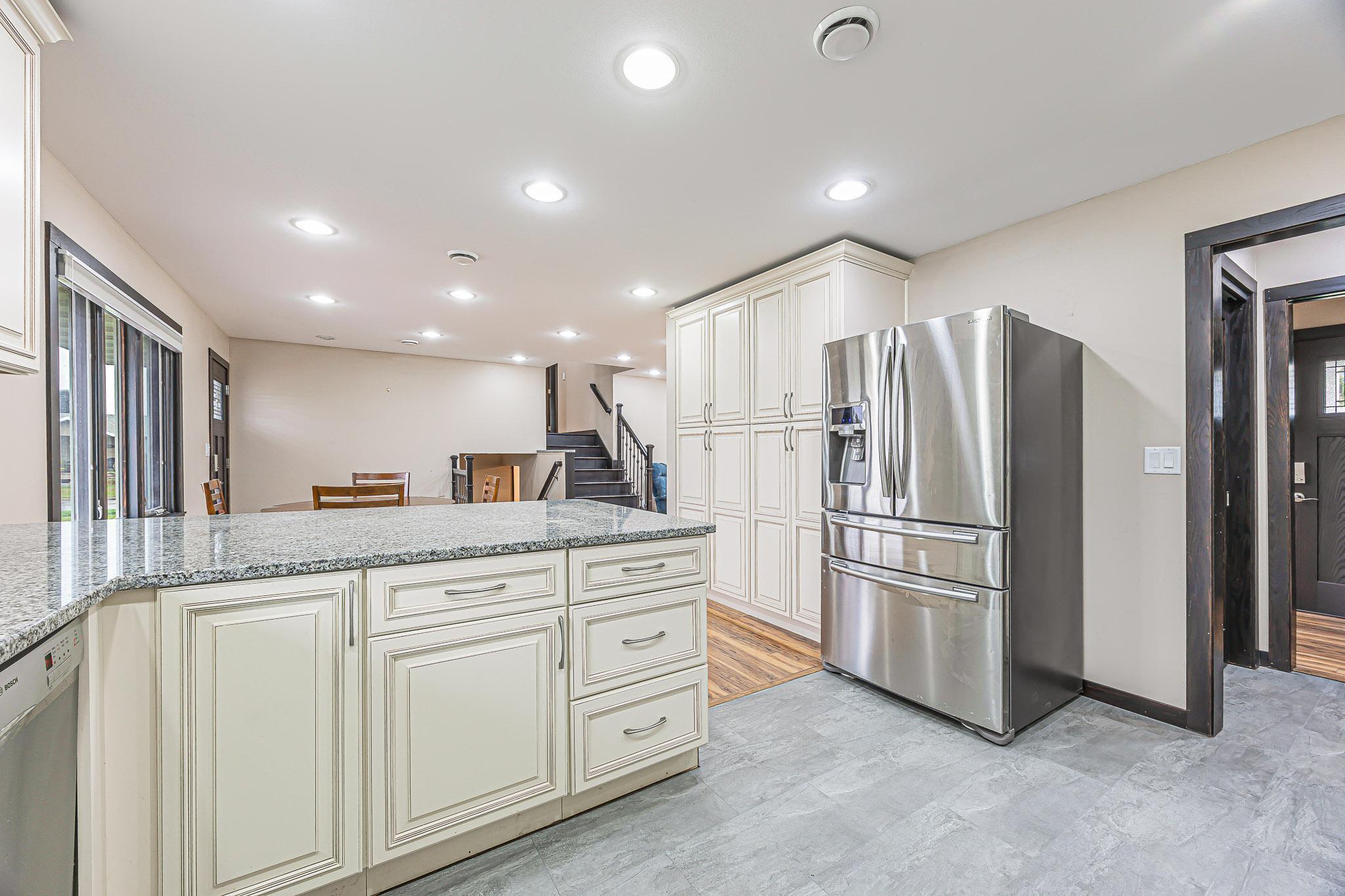 322 4th Ave SE