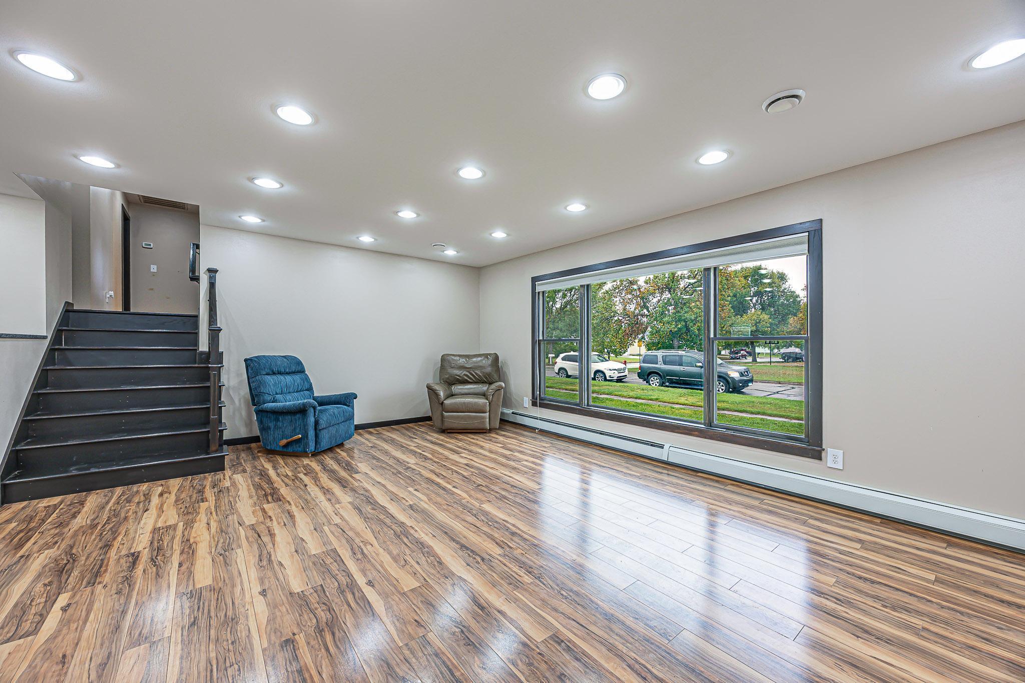 322 4th Ave SE