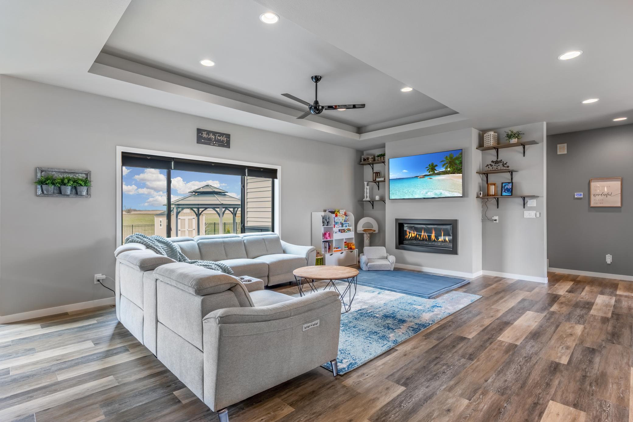 2276 14th Street W