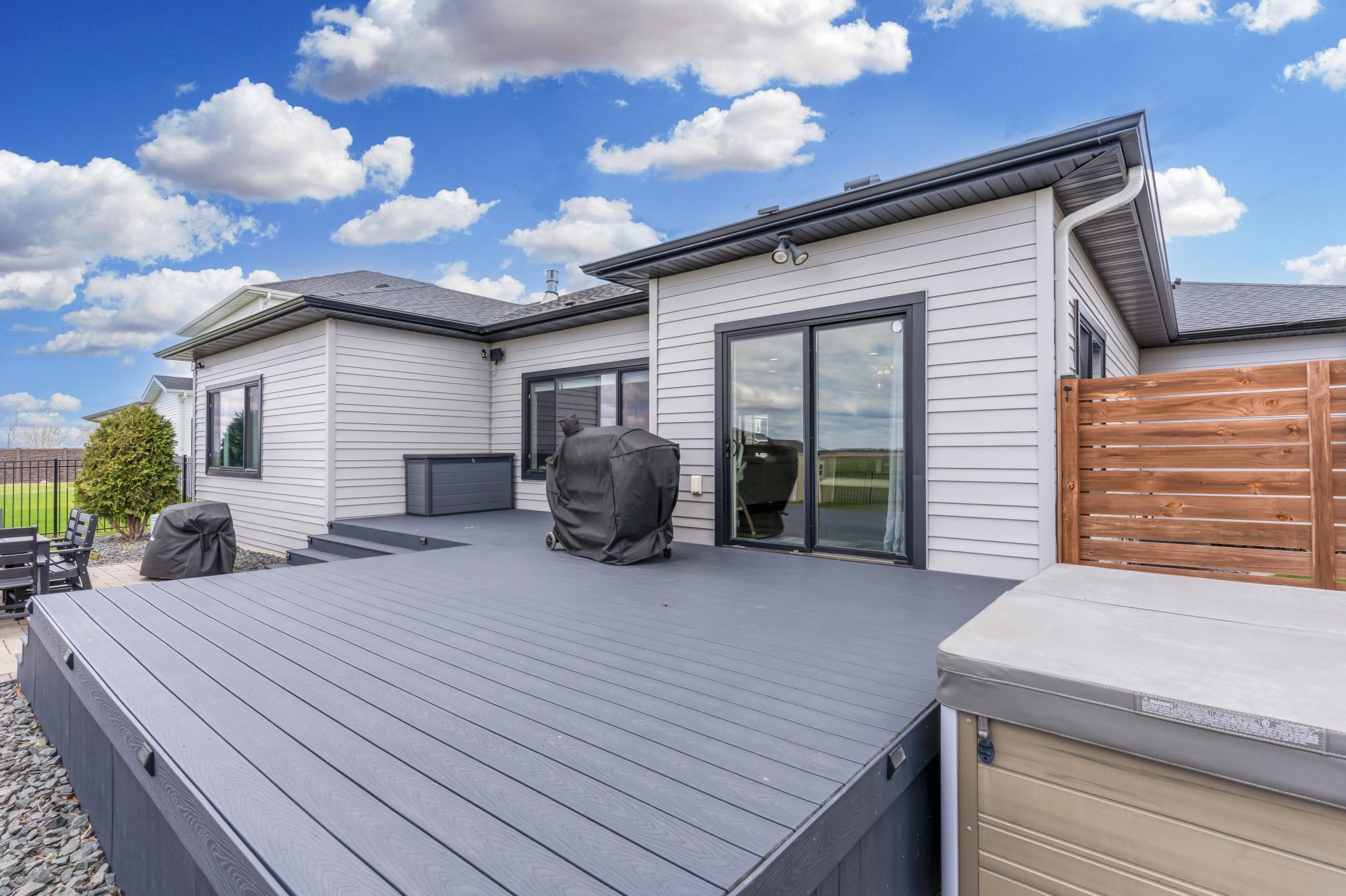 2276 14th Street W