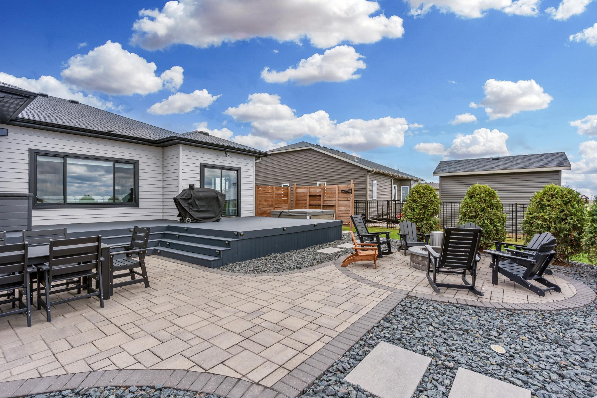 2276 14th Street W