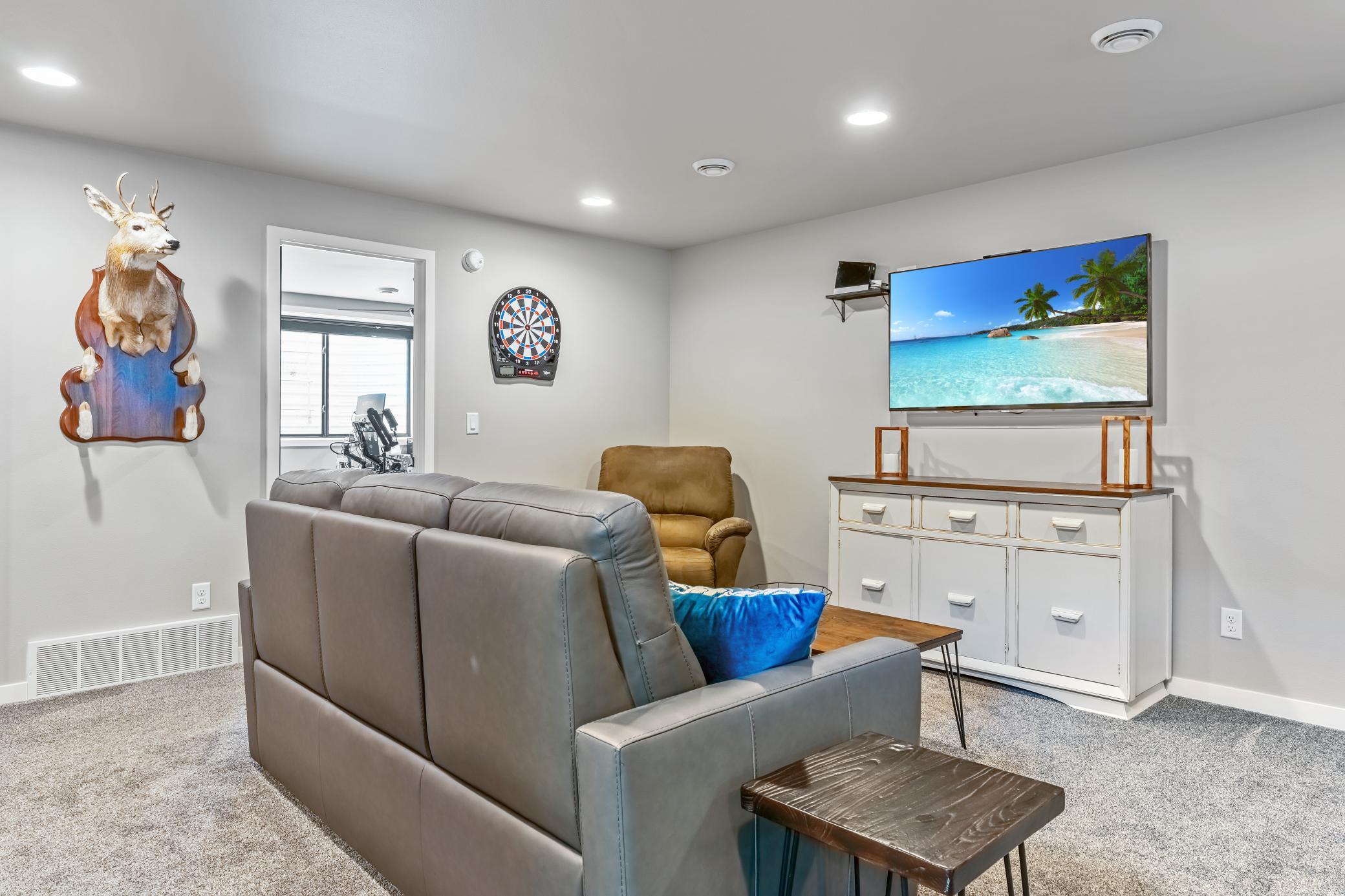 2276 14th Street W