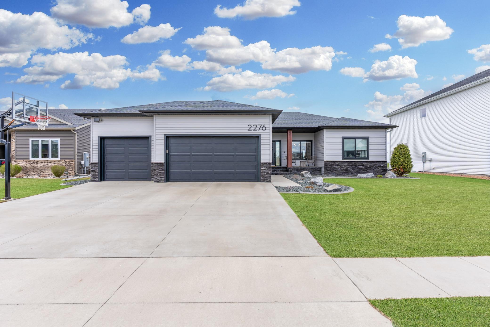 2276 14th Street W