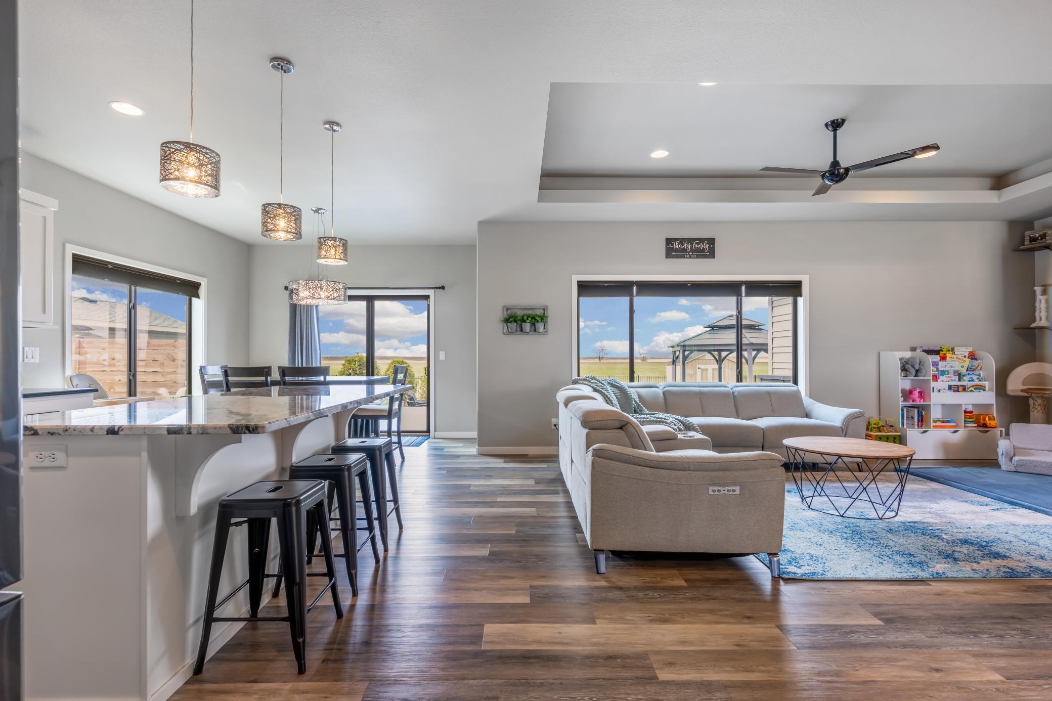 2276 14th Street W