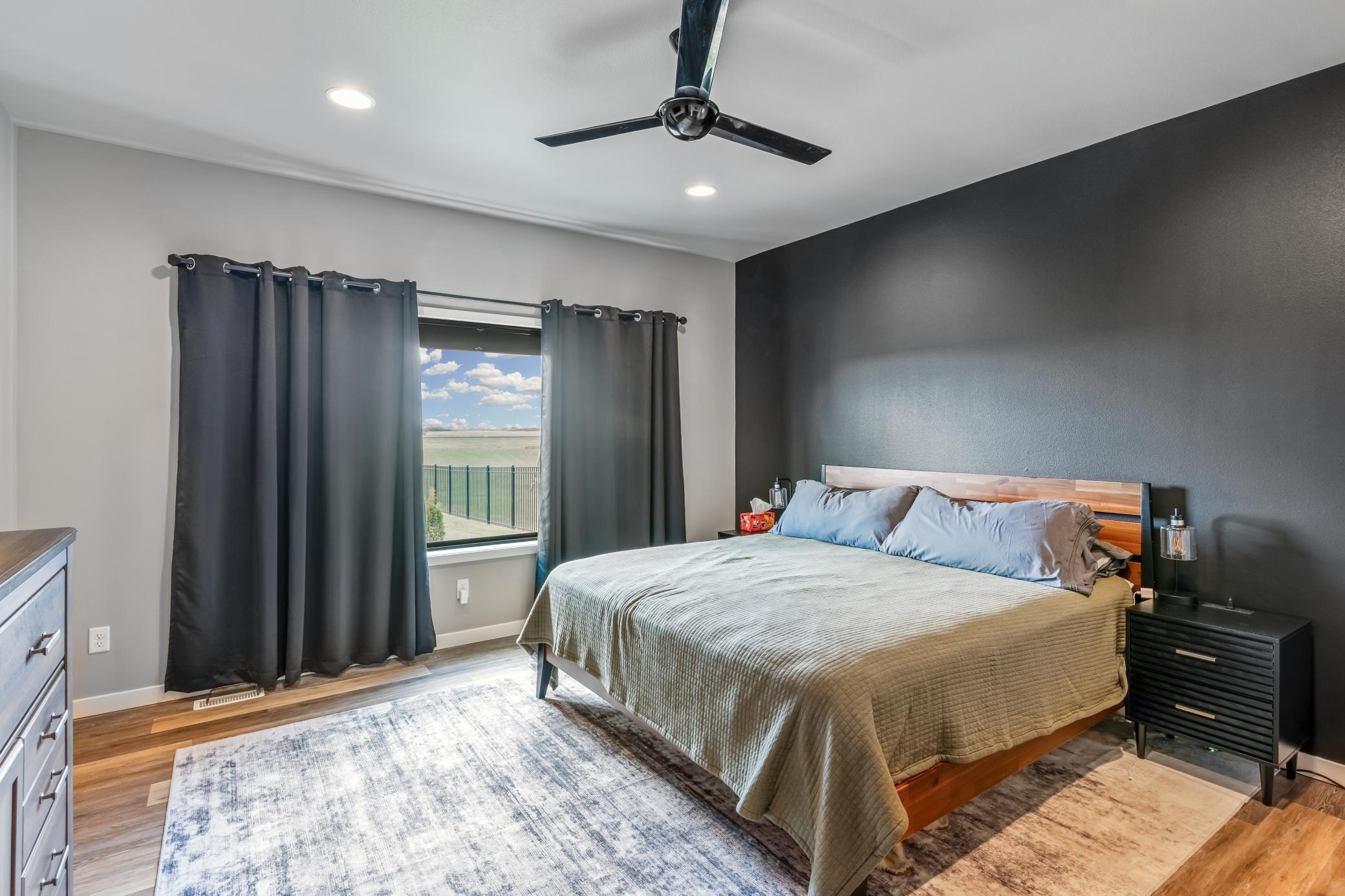2276 14th Street W