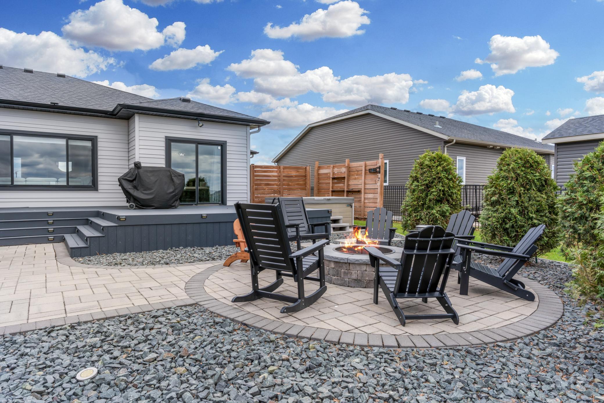 2276 14th Street W